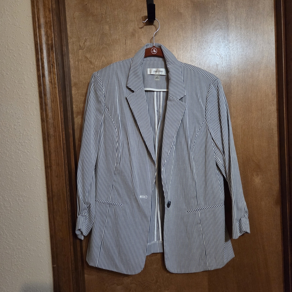 Jones Studio Black and White Striped Blazer